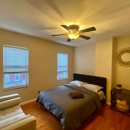 Historic Townhouse Oasis With En-Suite Bathroom Philadelphia Exterior photo
